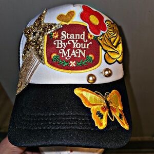 Trucker hat